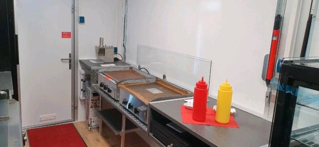 AVB-Anhaenger-XXL-pizzawagen-7