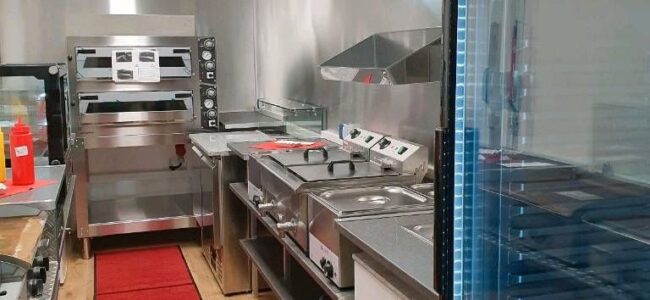 AVB-Anhaenger-XXL-pizzawagen-9