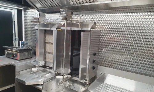 Foodtrailer-xl-innen-drehspiess Foodtrailer-xl-innen-drehspiess