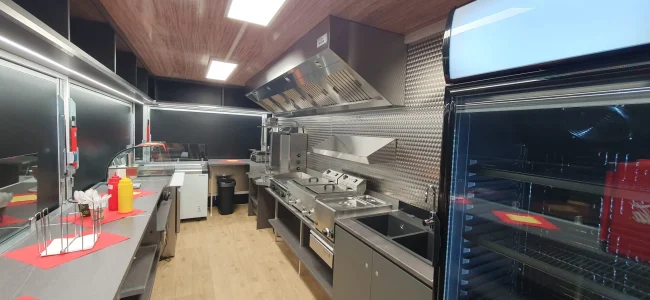 Foodtrailer-xl-innen4