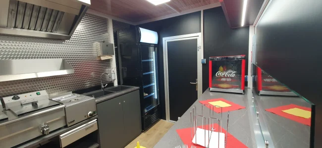 Foodtrailer-xl-innen5