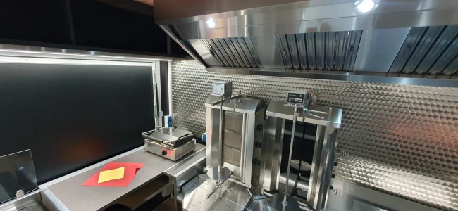 Foodtrailer-xl-innen8
